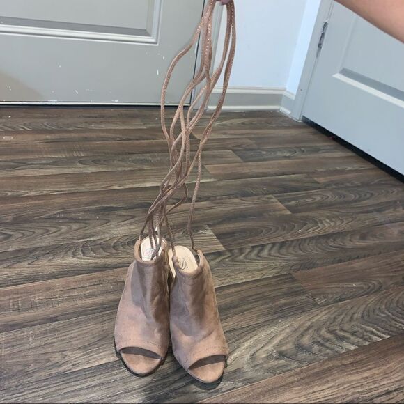 Lace up open toe booties - Picture 2 of 5